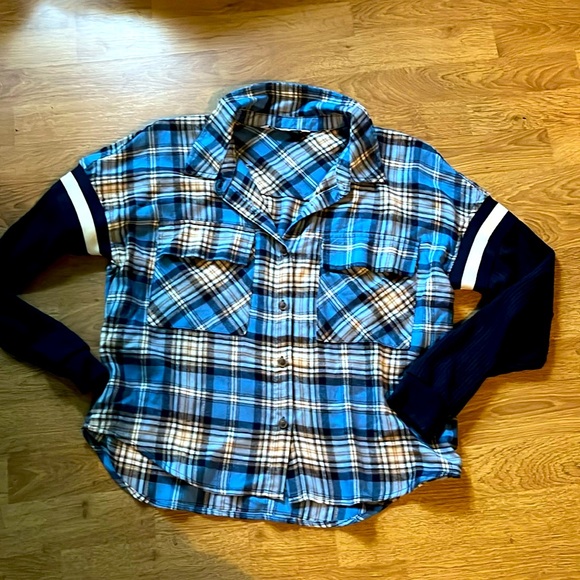 S/O Flannel top - Picture 1 of 3